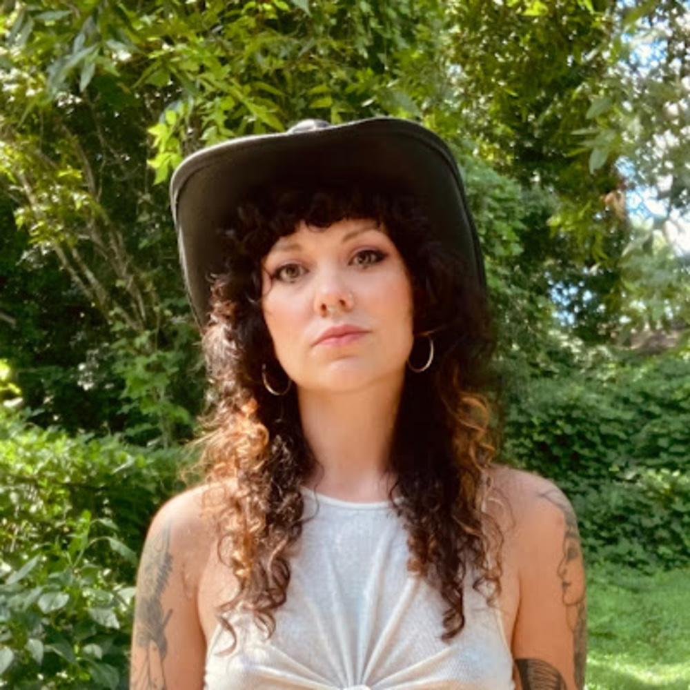 Meet your Posher, Brooke